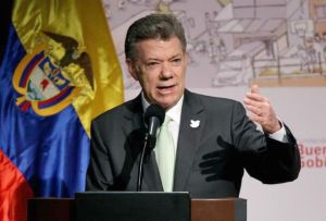 Santos exige a Venezuela que facilite reunificación de familias colombianas