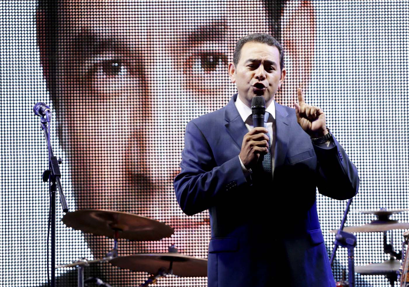 Guatemala castiga a los políticos tradicionales y vota por un comediante