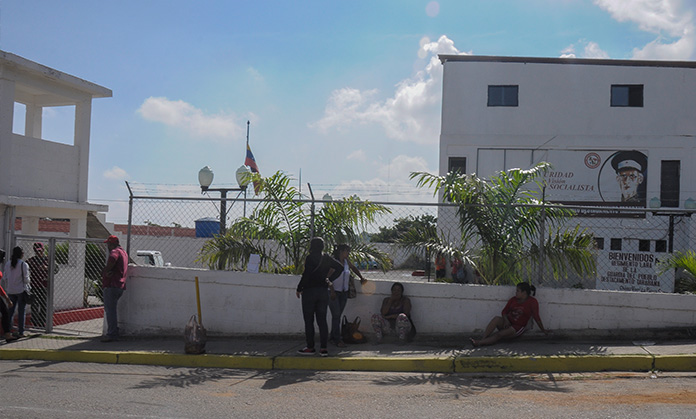 En Lara detienen a usuarios por realizar colas antes de la hora