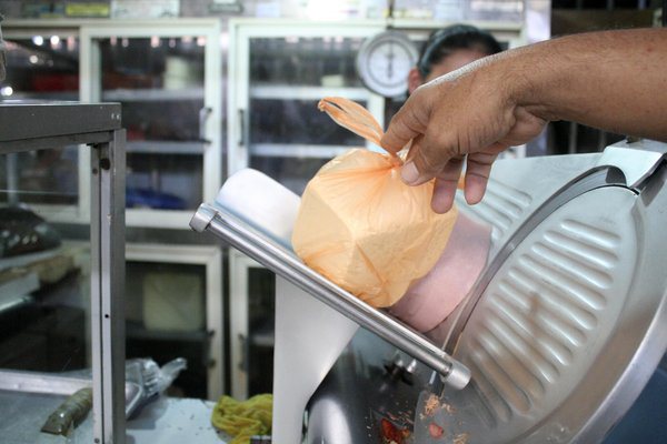 Tachirenses alarmados por el alto costo de los quesos y embutidos