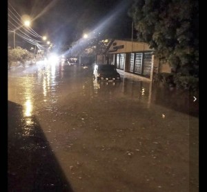 Al menos 20 viviendas afectadas y una quebrada desbordada dejaron lluvias en Miranda