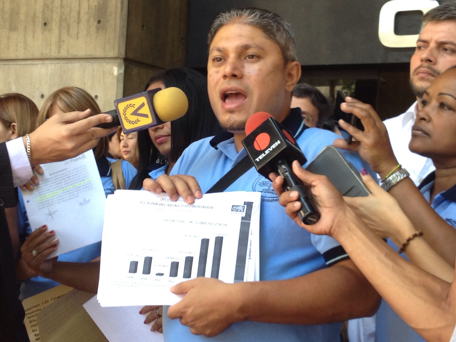 Piden a Defensor del Pueblo exigir pago de deuda a Jorge Rodríguez