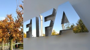 La FIFA insiste en que imputados por corrupción indemnicen a confederaciones