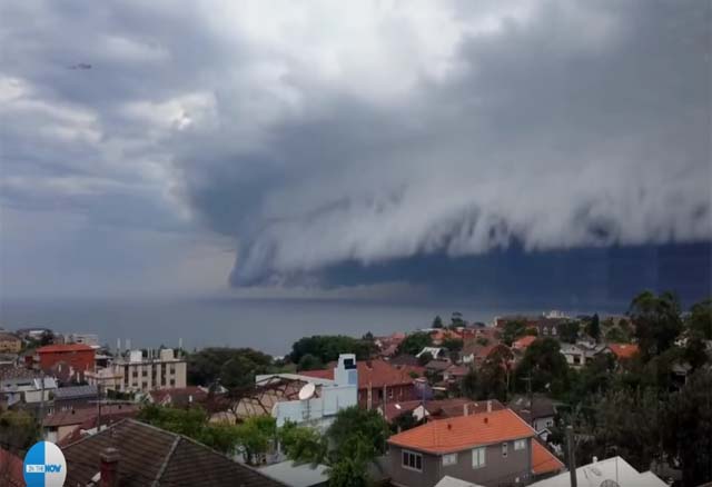 ¡Espeluznante! Una “nube tsunami” sorprendió a los australianos (Video)