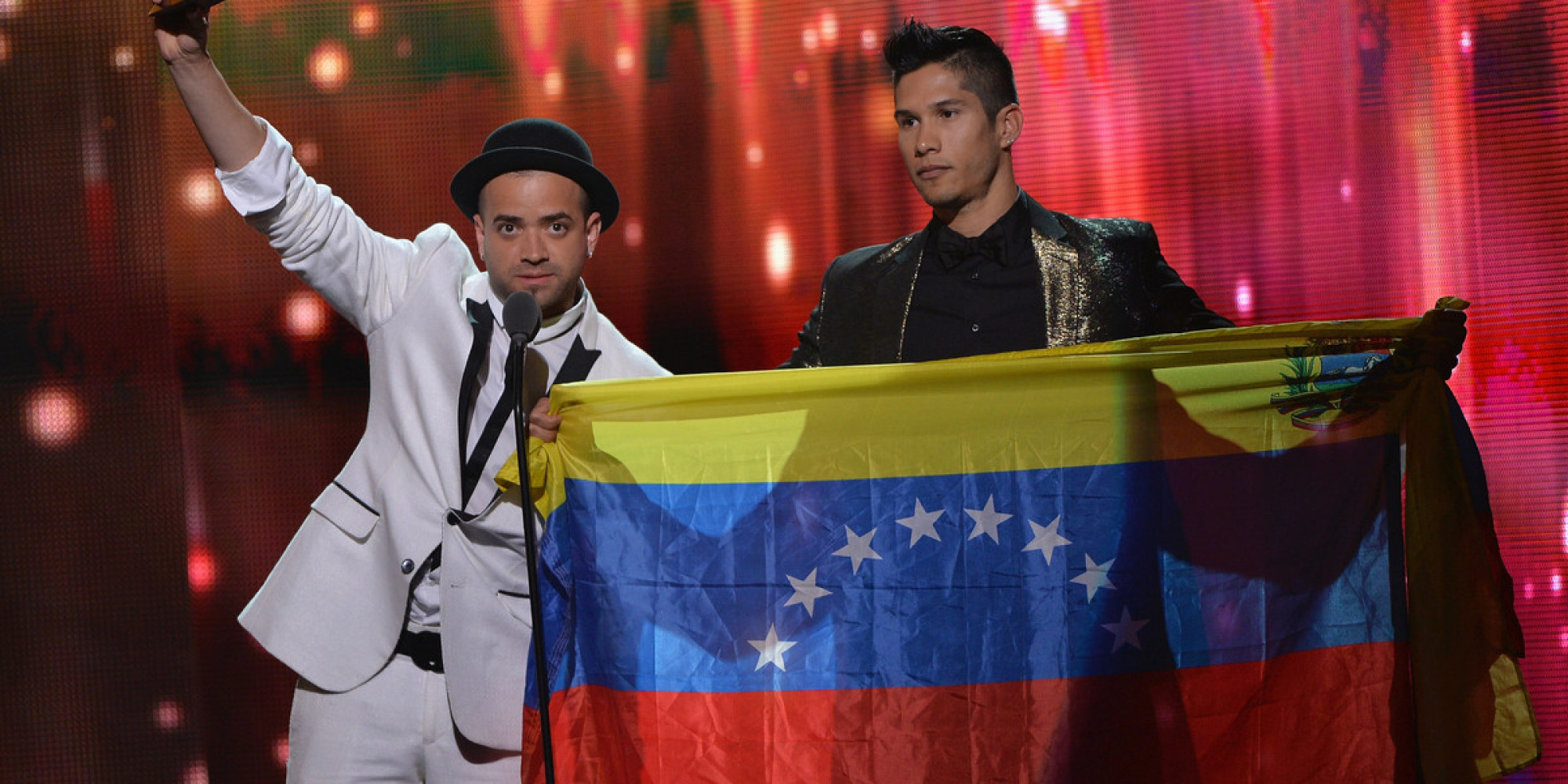Demasiado “brutales” las consignas anti Maduro en el concierto de “Chino y Nacho” en Caracas