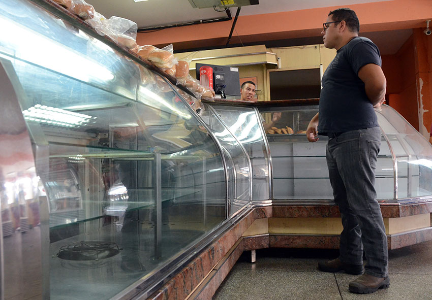 Escasez de huevo agotaría inventario de panaderías en Valencia