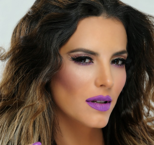 Gaby Espino lanza al mercado su nueva línea de labiales