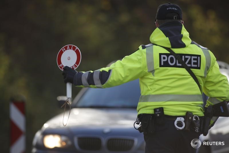 Alemania arresta a hombre que habría vendido armas a atacantes de París