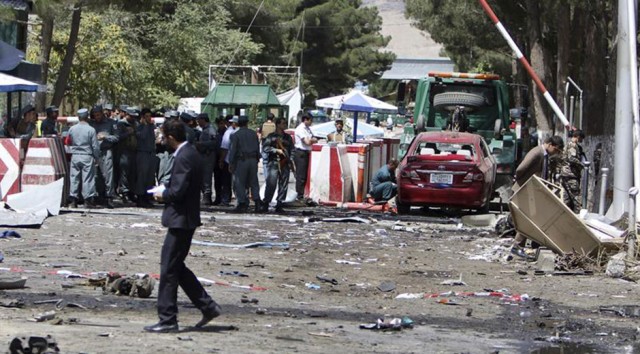 Al menos siete muertos en ataque a un aeropuerto en Afganistán