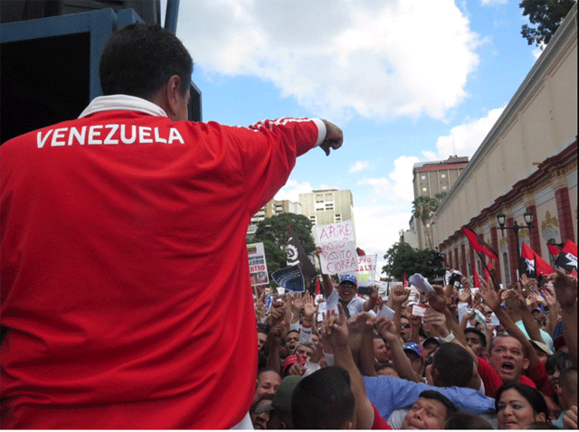 Así es como el Gobierno obliga a sus trabajadores a marchar (Fotos) #19Abr