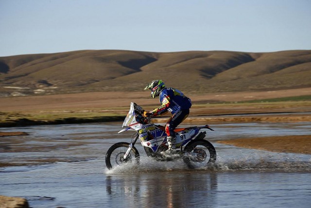 El venezolano Nicolás Cardona se luce en la octava etapa del Rally Dakar