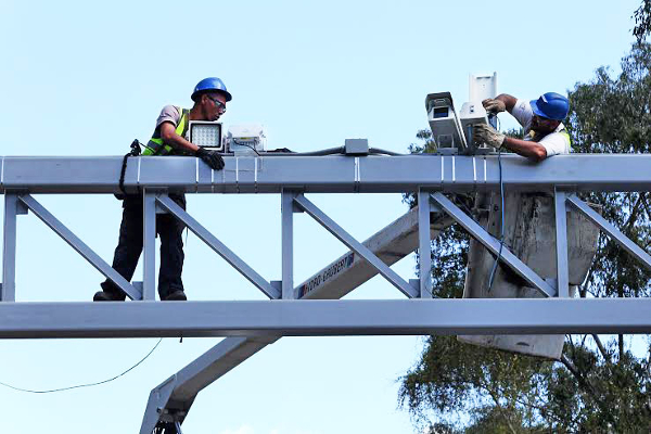 Instalan cámaras lectoras de placas en la Cota Mil