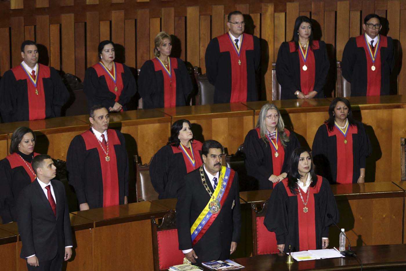 SIGUE EL GOLPE JUDICIAL: TSJ declara nulos todos los actos de la AN por considerarla en desacato