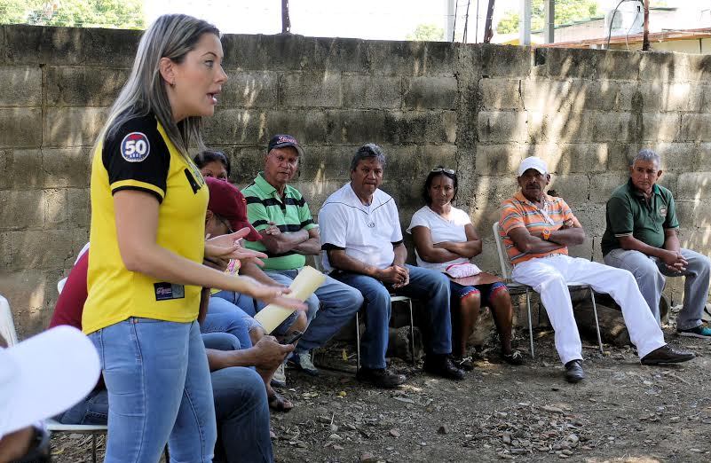 Carolina de Miranda: El pueblo no puede seguir  siendo víctima de chantaje  político