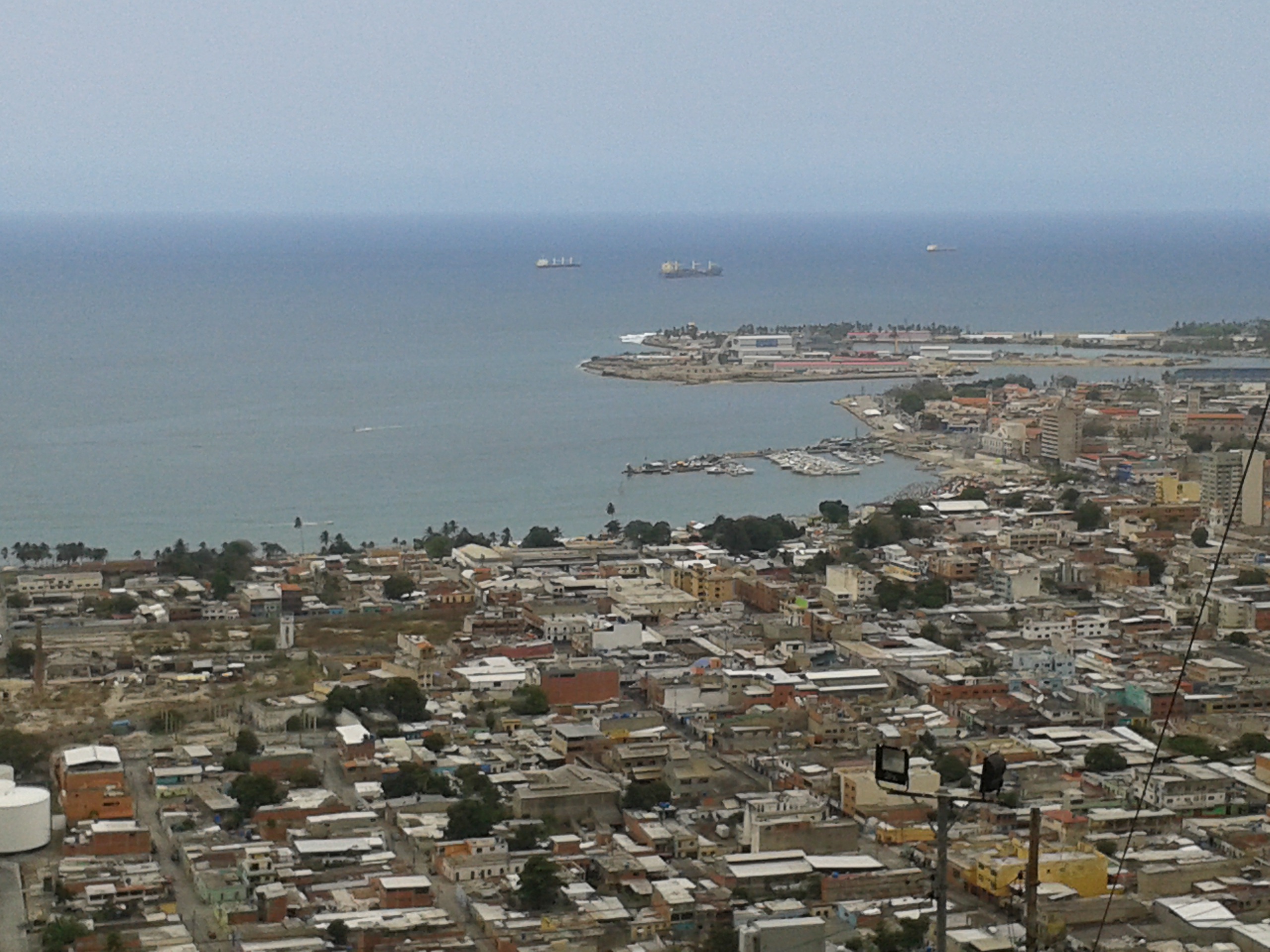 Suman nuevas cisternas para distribuir el agua en Puerto Cabello