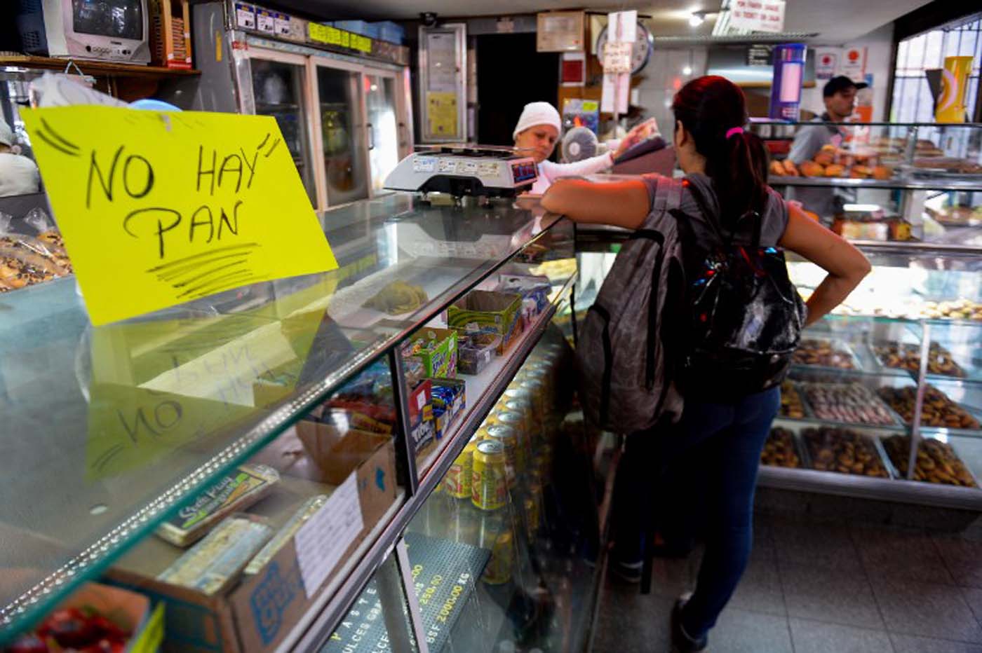 “No hay pan”: Los venezolanos también sufren por la escasez de harina