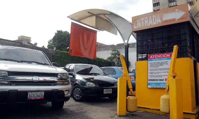 Anpage: Estacionamientos están prácticamente quebrados