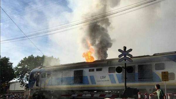 Al menos 30 heridos leves al incendiarse un tren en Argentina