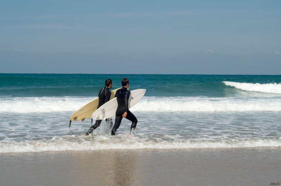 Seis playas para surfear las mejores olas del Cantábrico