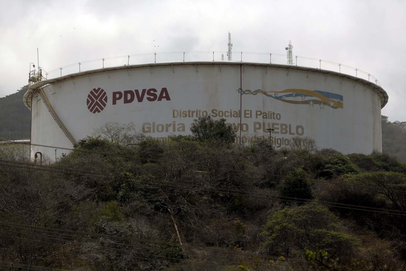 Pdvsa suspende bombeo de gasolina desde El Palito a Barquisimeto