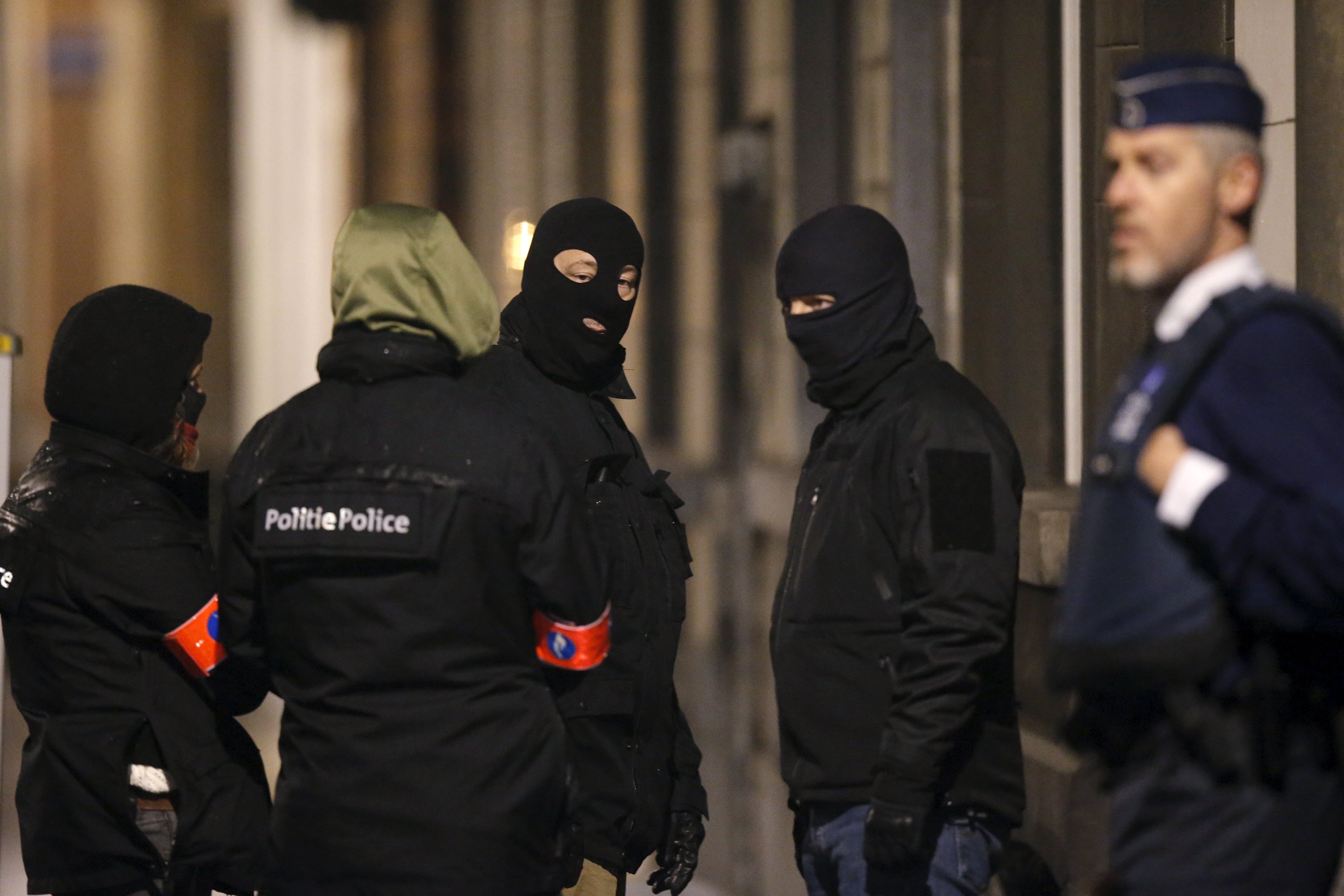 Detienen a hombre por los atentados de Bruselas