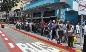 Paradas de Barquisimeto colapsadas ante paro de transporte