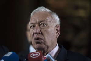 Margallo advierte del caos en Venezuela que puede llevar a conflicto violento