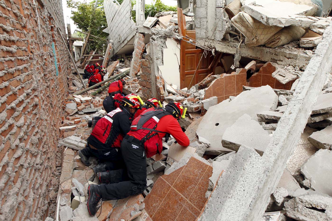 Italia dona medio millón de euros a Ecuador para ayudar en labores tras terremoto
