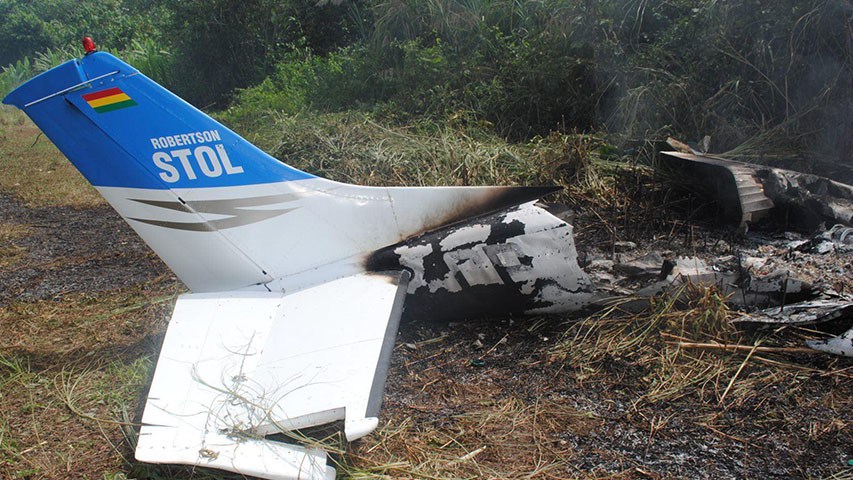 Fallecieron cinco personas tras impacto de una avioneta en Bolívar