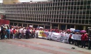 Trabajadores de Barrio Adentro entregaron firmas  al Ministerio de Salud para la asignación de cargos fijos
