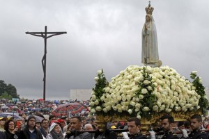 El Papa celebrará misa y participará en rezo del Rosario en el centenario de aparición de Virgen de Fátima