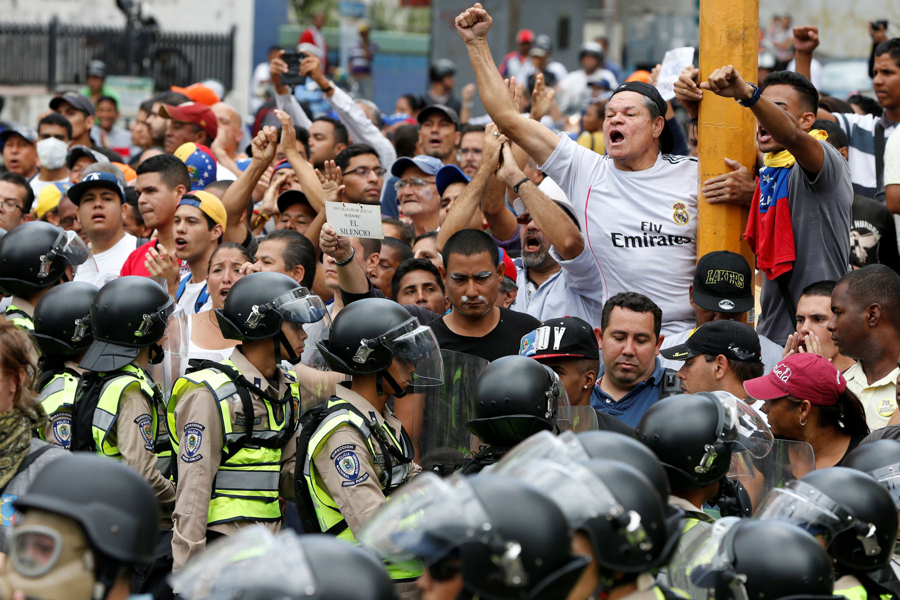 Otorgan libertad condicional a dos detenidos por manifestar el 18 de mayo