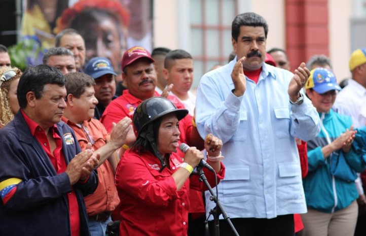 En plena crisis económica Maduro asigna pensiones a motorizados