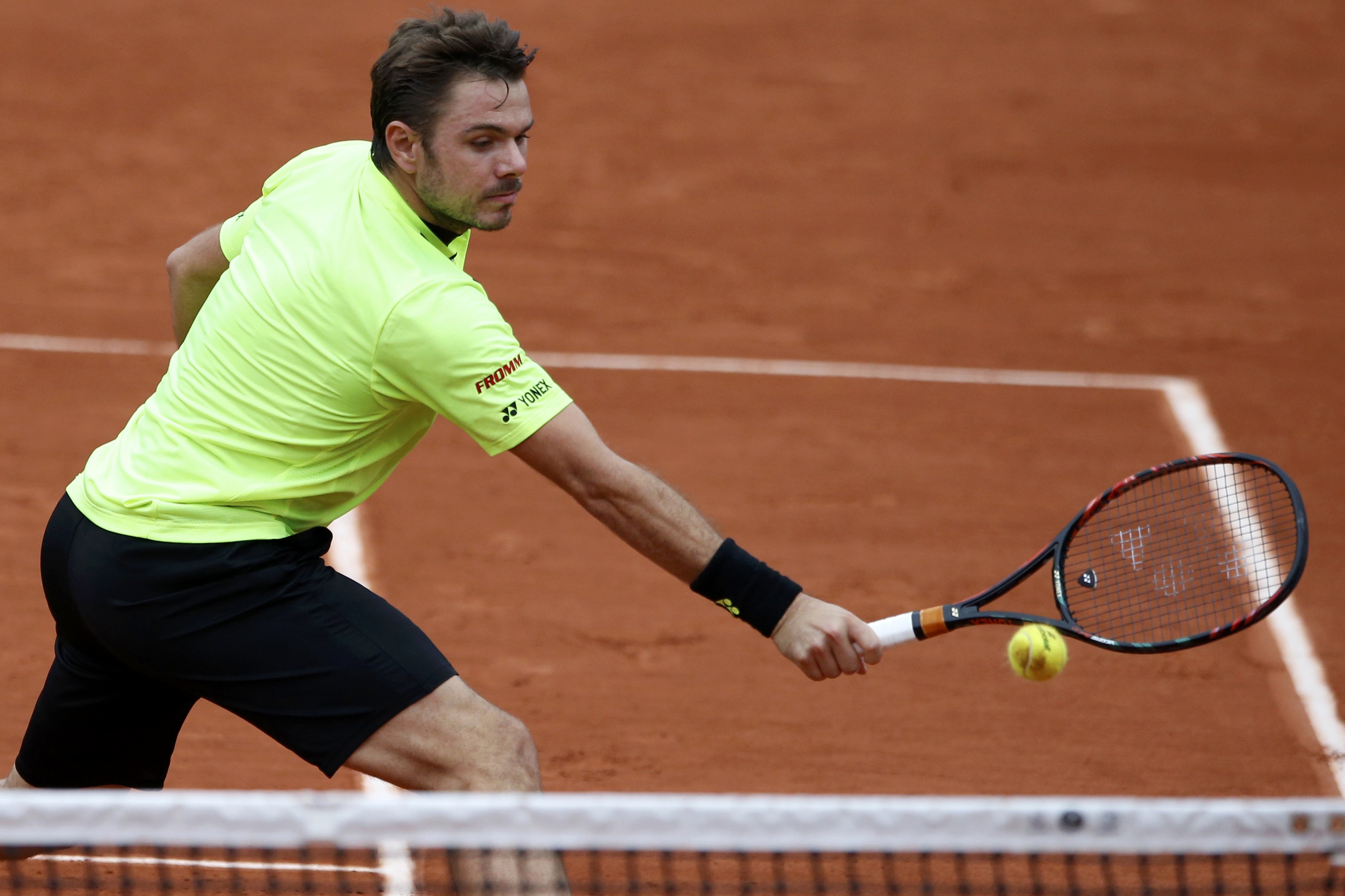 Wawrinka y Murray clasifican a semis de Roland Garros