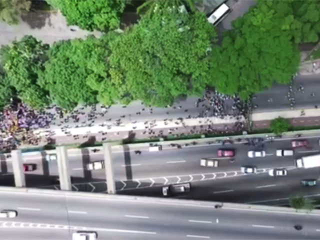 Desde un drone: El poder de la movilización ciudadana VS los piquetes de la GNB