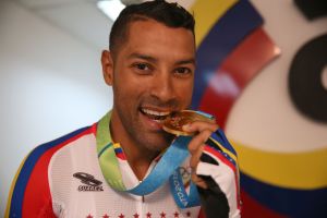Ciclistas Yonnatta Monsalve y Miguel Ubeto representarán a Venezuela en Río 2016