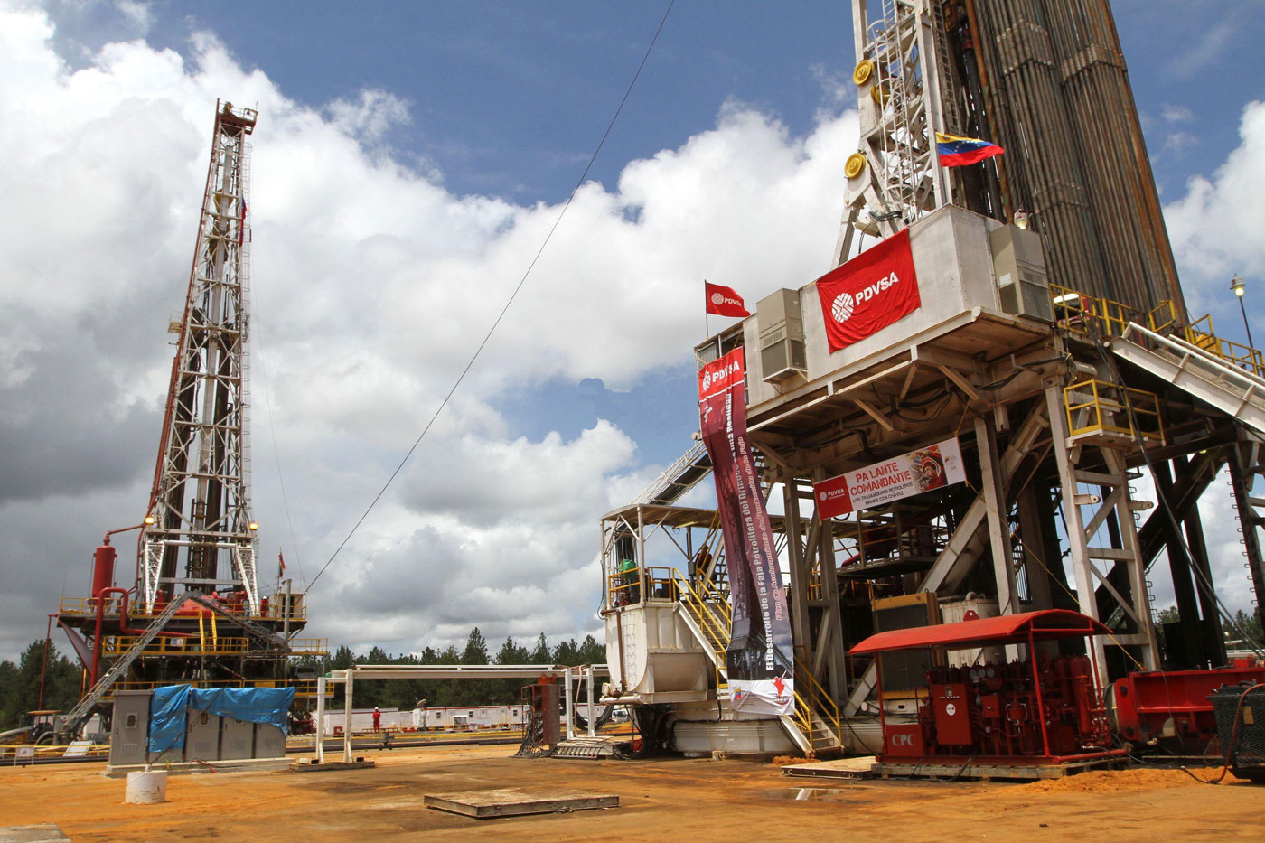 Trabajadores petroleros exigen al CNE que no avale elecciones fraudulentas de la Futpv
