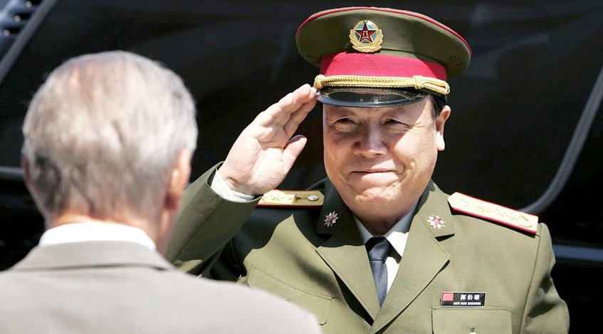El ex número dos del ejército chino es condenado a cadena perpetua por corrupción