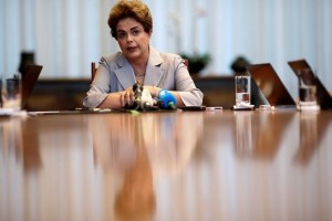 Defensa de Dilma busca evitar su destitución en el Senado de Brasil