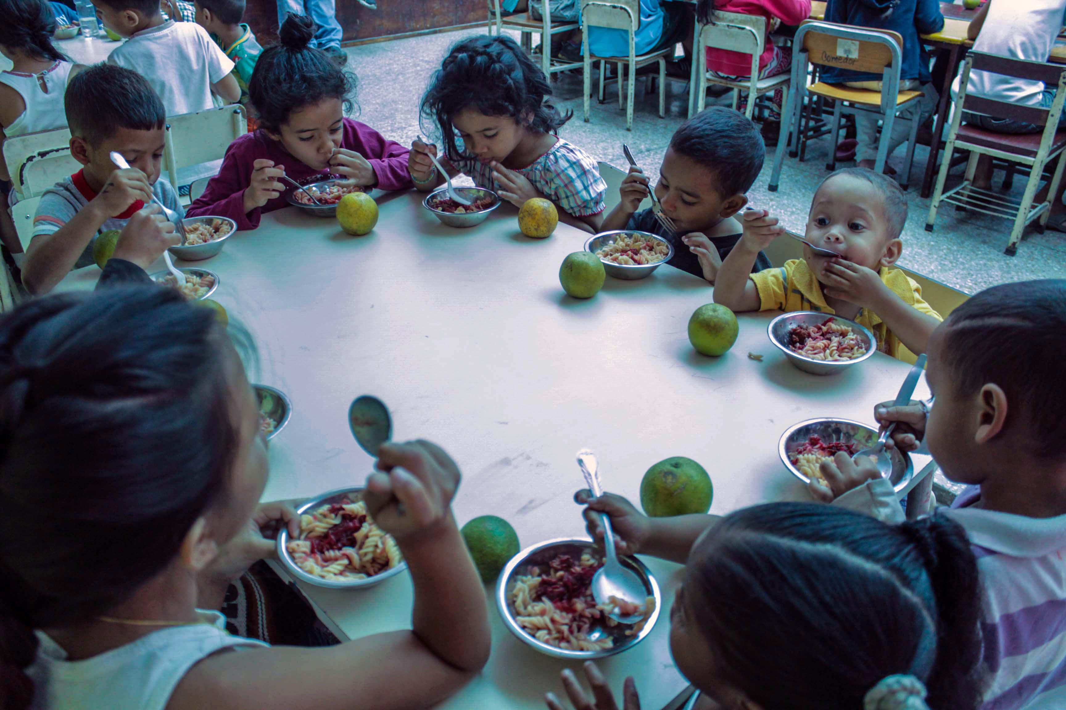 Capriles: Programa Escuela Solidaria alimentará a 8 mil niños en vacaciones