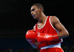 Boxeador Víctor Rodríguez perdió en su debut en #Río2016