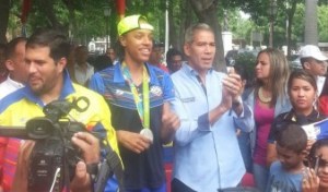 Yulimar Rojas recibida con honores en Anzoátegui