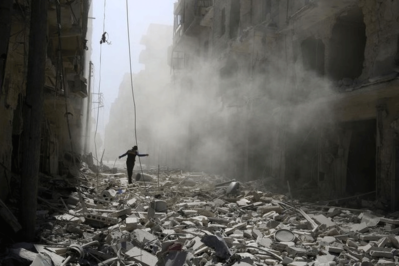 Mueren al menos ocho civiles en un bombardeo en un mercado del norte de Siria