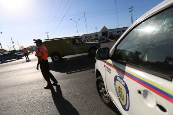 Le disparan en la cara a un PNB para despojarlo de su arma de reglamento