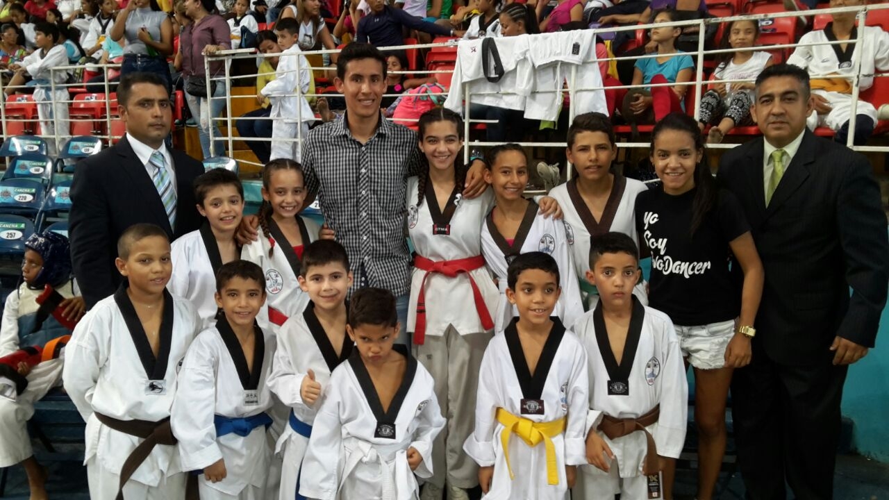 Zulianos conquistan 12 medallas de oro en campeonato nacional de taekwondo