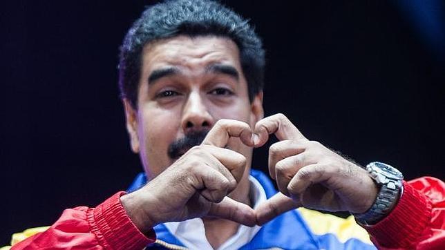 Maduro dice “que está feliz” por el diálogo con la Unidad