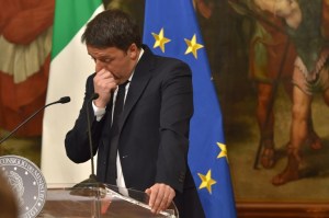 Primer ministro de Italia anuncia su dimisión tras perder referéndum