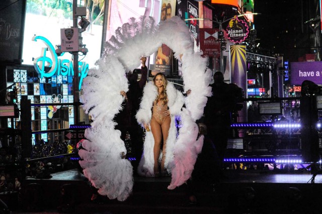 Mariah Carey performs during a concert in Times Square on New Year's Eve in New York, U.S. December 31, 2016. REUTERS/Stephanie Keith