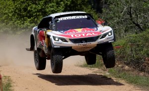 Dakar: Loeb gana etapa y desplaza a Al-Attiyah del liderazgo en autos