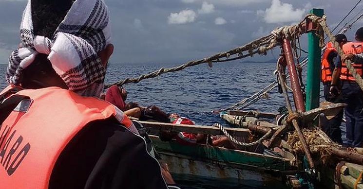 Ocho muertos y cinco desaparecidos en el ataque a un pesquero en el sur de Filipinas